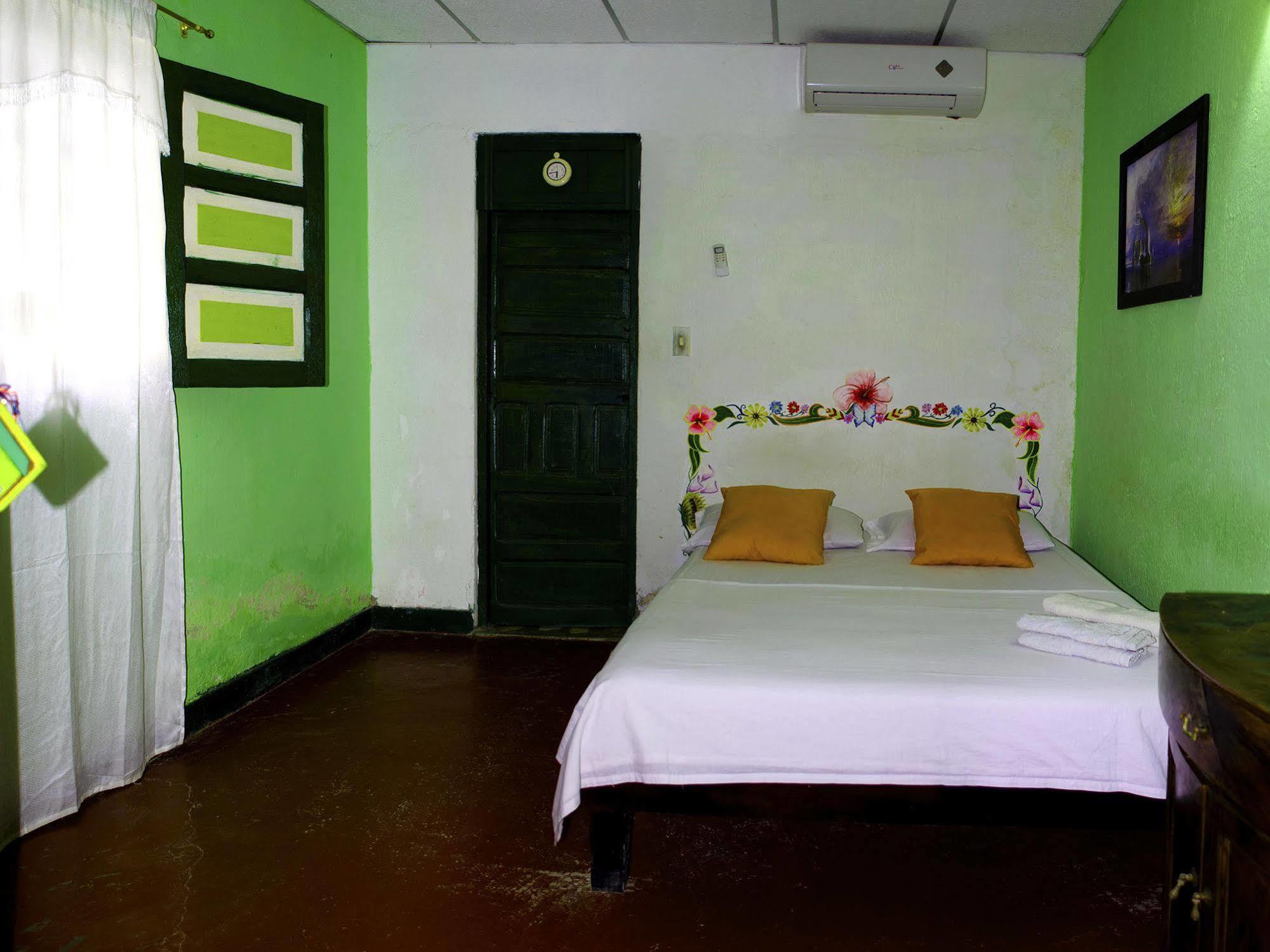 Hostel Villa Mary Taganga Exterior photo
